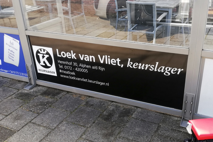 Terrasbelettering VV Woubrugge | Van Dongen Reclame