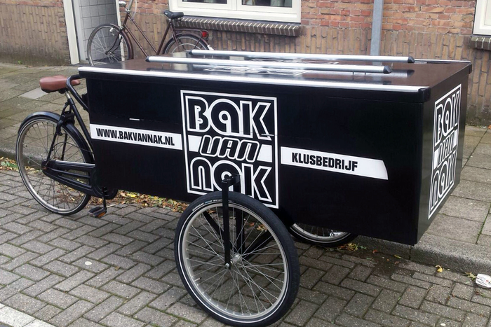 Voertuigbelettering Bak van Nak | Van Dongen Reclame